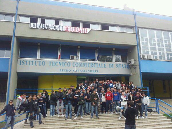 Roma: Blocco Studentesco, occupati Bachelet e Calamandrei, sit-in a Enstein e Spallanzani di Tivoli