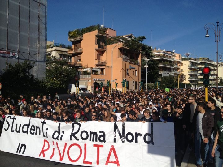 Roma: Blocco Studentesco, oggi in corteo insieme a 3000 studenti, bloccata Cassia e Corso Francia