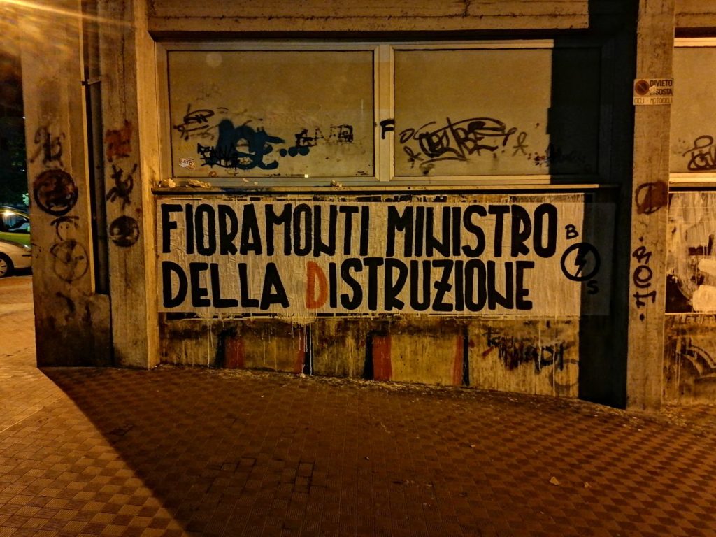 blocco studentesco azione contro ministro lorenzo finamonti greta ambiente distruzione la spezia