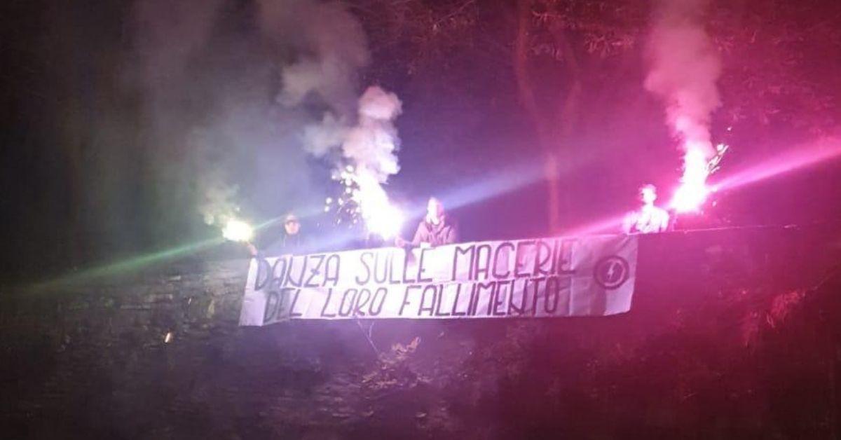 BERGAMO, BLITZ DEL BLOCCO STUDENTESCO SULLE MURA STORICHE CONTRO IL GOVERNO E IL MINISTRO AZZOLINA