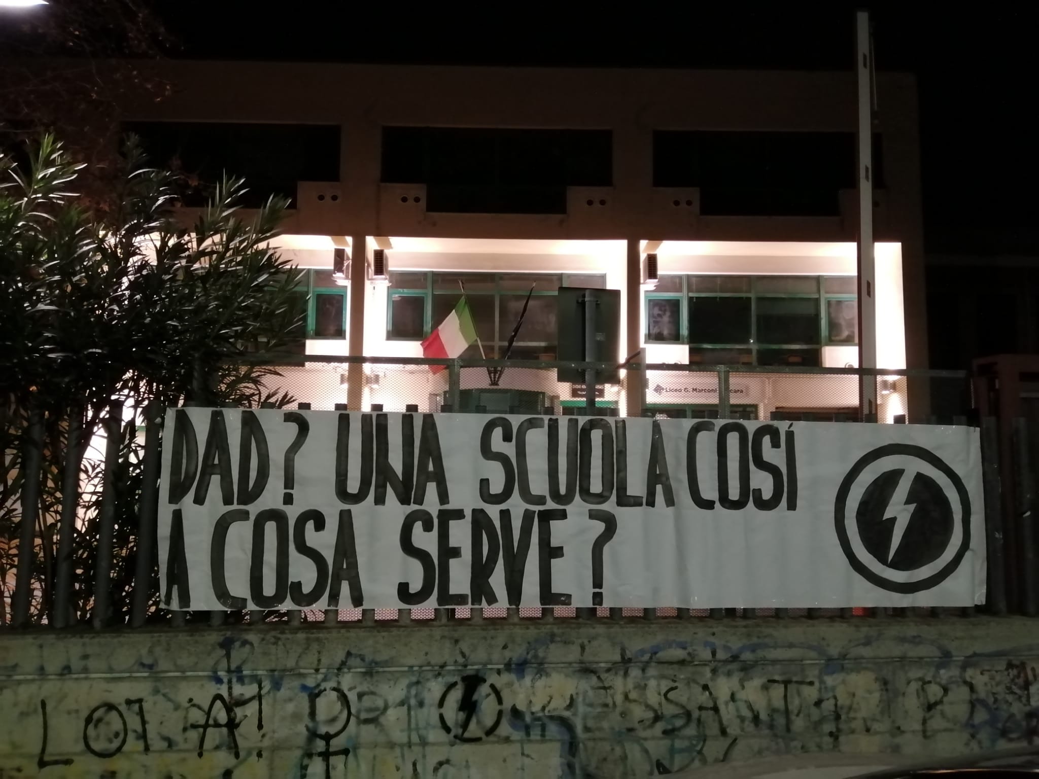 BLOCCO STUDENTESCO ABRUZZO CONTRO LA DAD