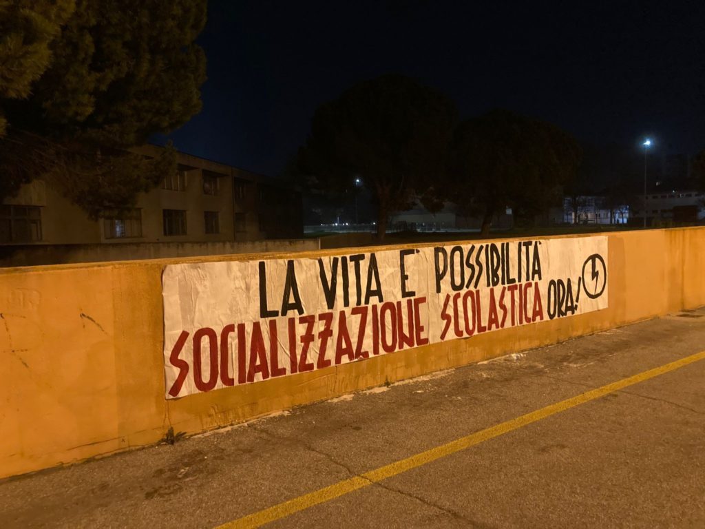 blocco studentesco pesaro socializzazione scolastica 2