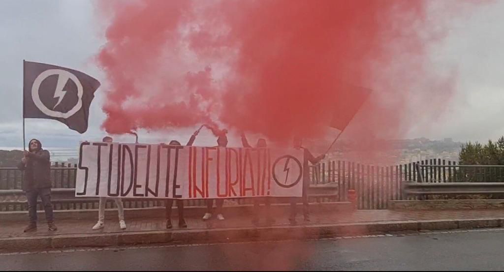 blocco studentesco cagliqri 31 ottobre studente infuriati