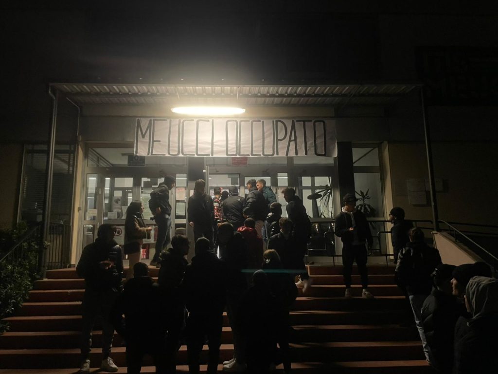 blocco studentesco firenze 25-11 occupazione meucci 5